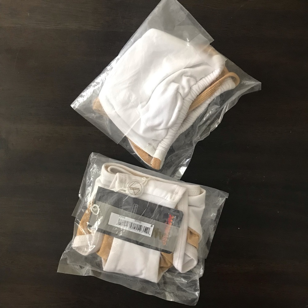 Vitamin A Cosmo Ring Halter/Celeb String Bottom - Picture 6 of 8